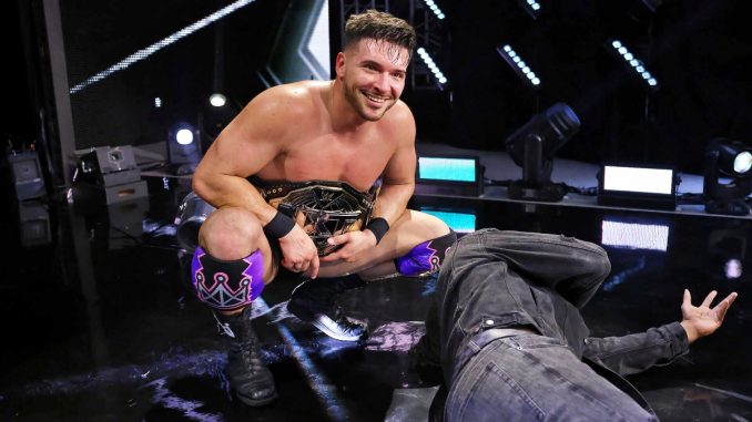 Ethan Page le roba la victoria a Je’Von Evans para ganar una oportunidad por el Campeonato de NXT