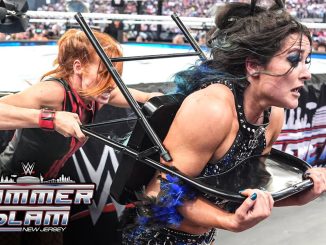 CLÁSICO INSTANTÁNEO: Becky Lynch sigue reinando como Campeona Intercontinental; Bayley arruina la increíble contienda de Lyra Valkyria