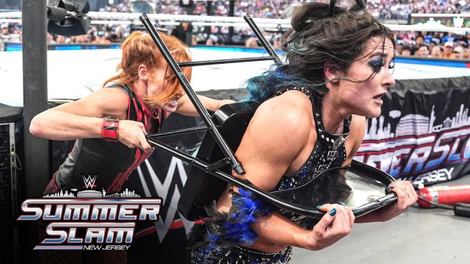 CLÁSICO INSTANTÁNEO: Becky Lynch sigue reinando como Campeona Intercontinental; Bayley CLÁSICO INSTANTÁNEO: Becky Lynch sigue reinando como Campeona Intercontinental; Bayley arruina la increíble contienda de Lyra Valkyria