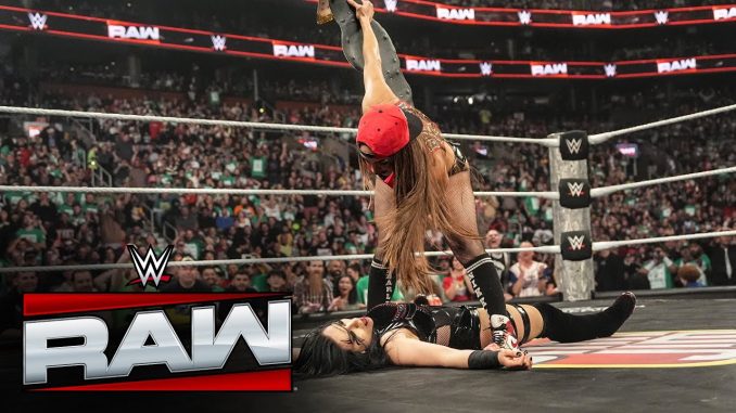 Stephanie Vaquer retiene el Título Mundial Femenino ante Raquel Rodriguez, pero es traicionada por Nikki Bella