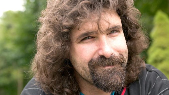 Mick Foley no volverá a aparecer en WWE mientras la empresa mantenga vínculos con Donald Trump